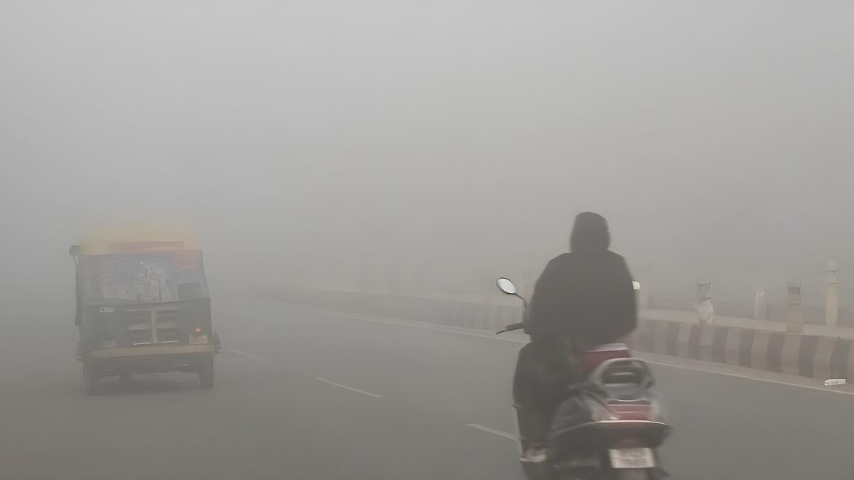 गोरखपुर में आज घना कोहरा और तापमान में गिरावट!