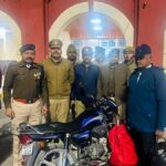 गोरखपुर रेलवे स्टेशन पर प्लेटफॉर्म पर